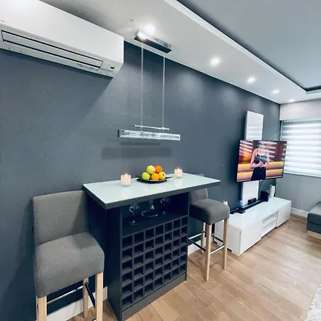 Adilux Luxurious 3 Bedroom Apartman