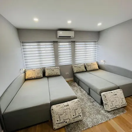 Adilux Luxurious 3 Bedroom *
